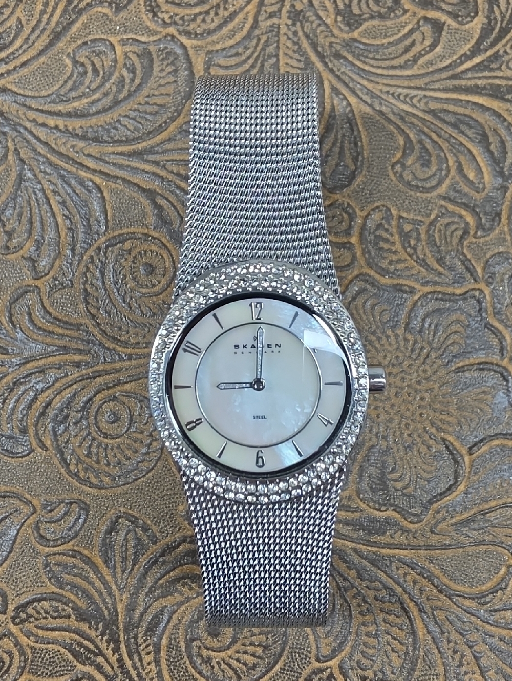 Skagen Silver Mesh Crystal Set Bezel Mother of Pearl Dial Bling Watch